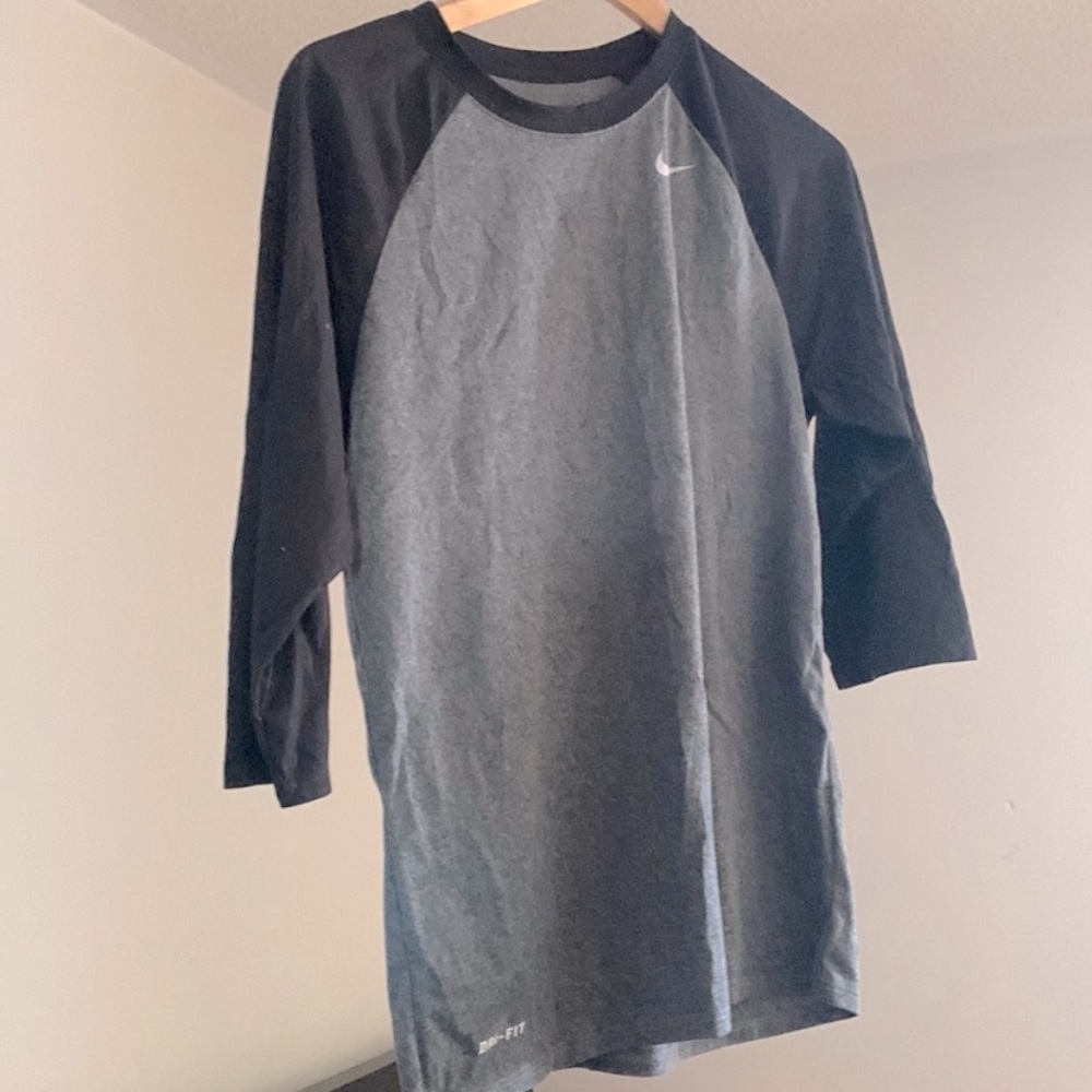 Nike 3/4 sleeves dri-fit shirt size M